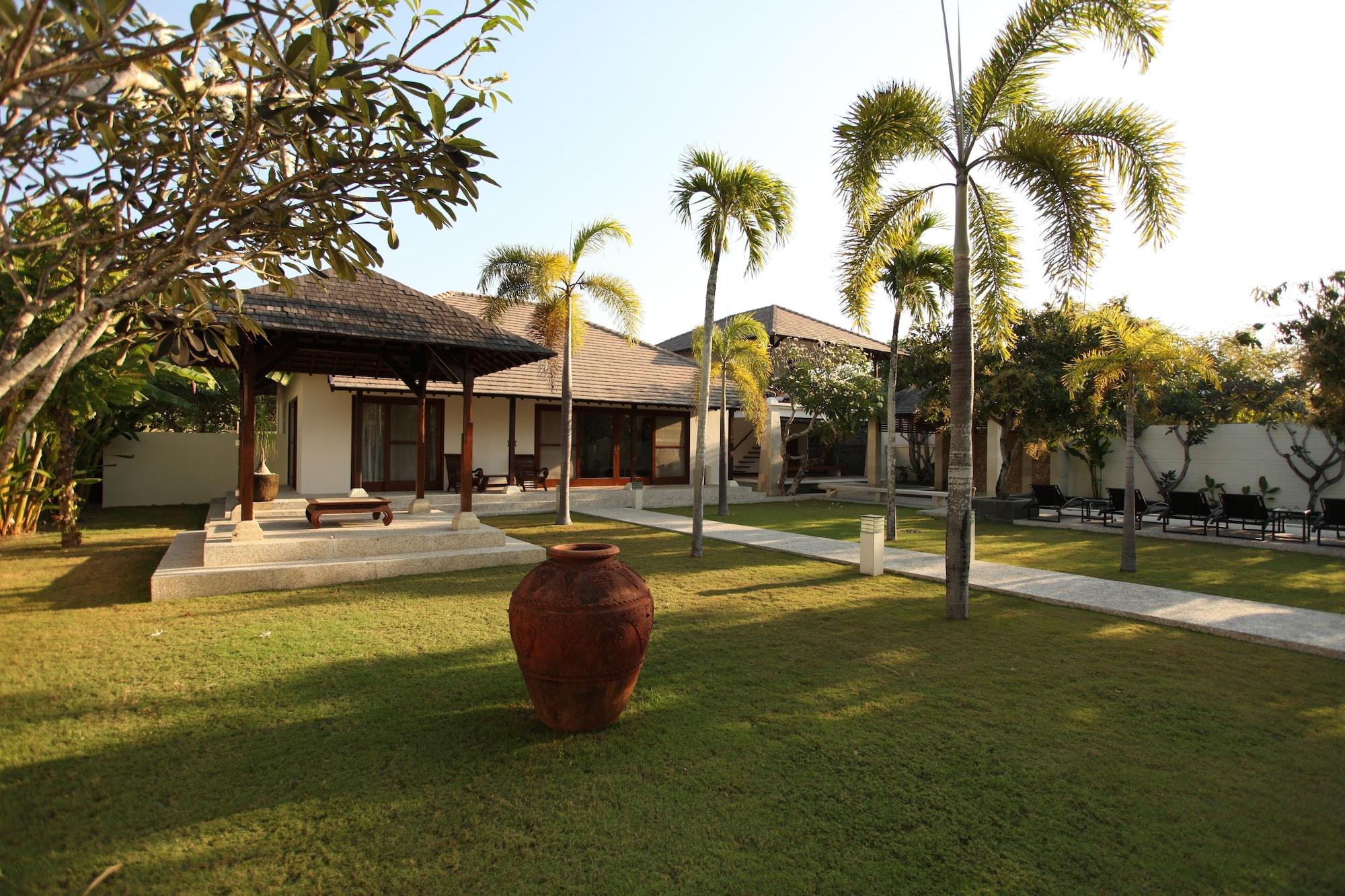 The Wangsa Benoa Hotel Nusa Dua  Bagian luar foto